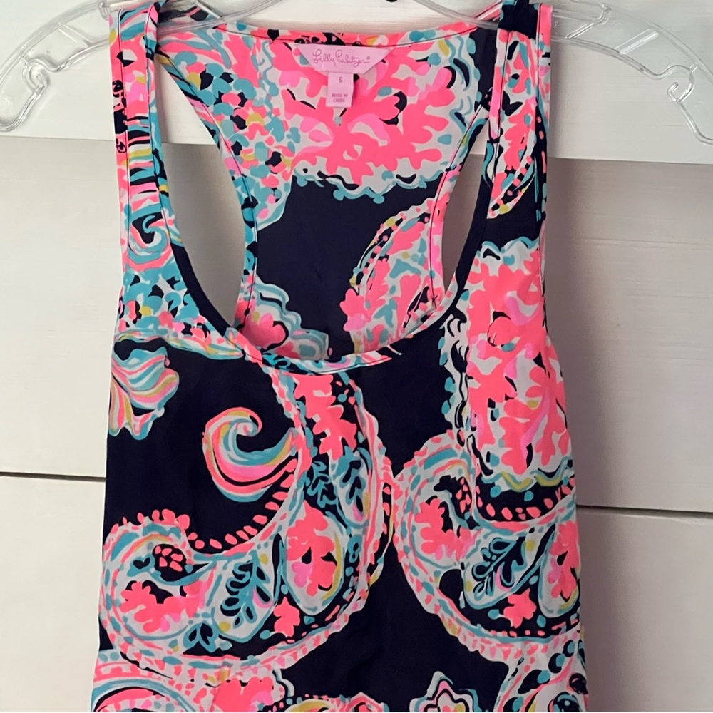 Lilly Pulitzer Malie tank. EUC. Handkerchief style with the sides longer.